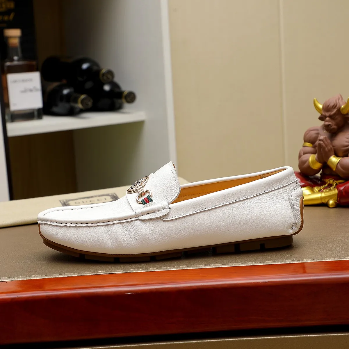 Men's shoes💰380💰🕷🕷️【 GUCCI 】Gucci's best-selling trendy men's casual slip-on shoes 🇨🇳Official website original 1:1 mold 💯Original quality, fine workmanship ☘Fashionable and versatile, perfect shape, comfortable on the feet 🍓Trendy men's recommended model, imported cowhide on the top layer 🎋High-quality pigskin lining, rubber wear-resistant and non-slip outsole, high-end atmosphere, worth owning 🍉Optional 38-44